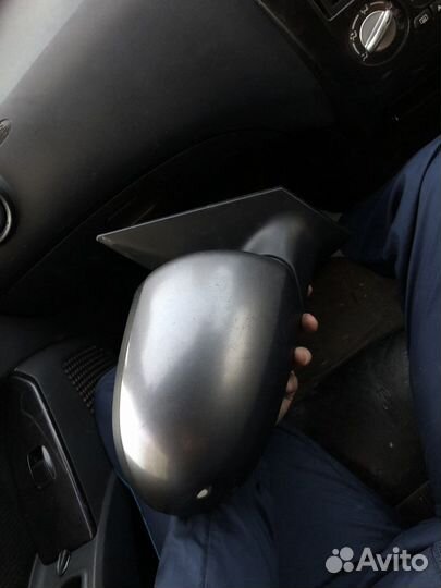 Зеркало заднего вида