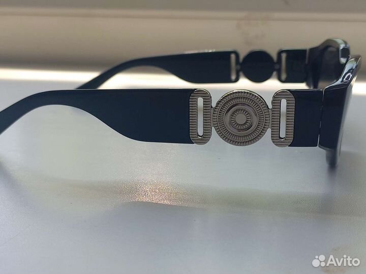 Солнцезащитные очки женские