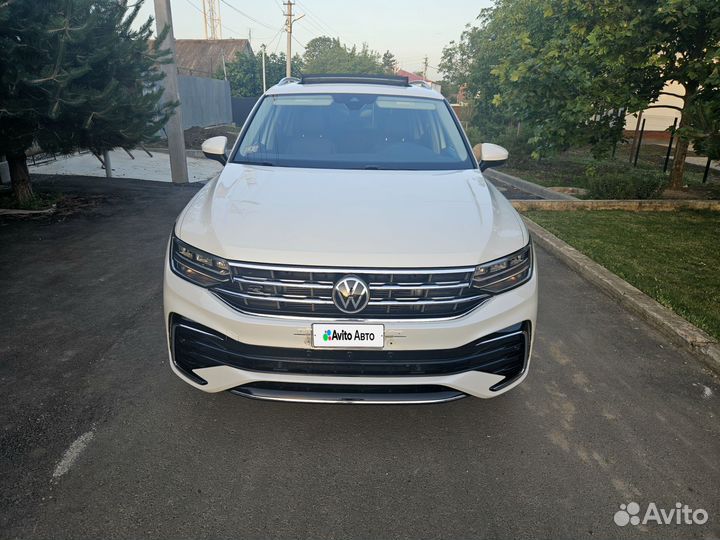 Volkswagen Tiguan 2.0 AMT, 2022, 4 000 км