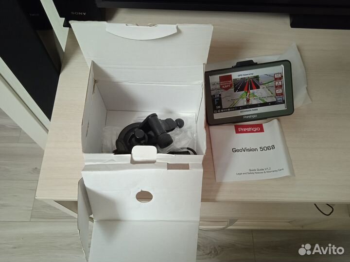 GPS навигатор Prestigio Geovision 5068