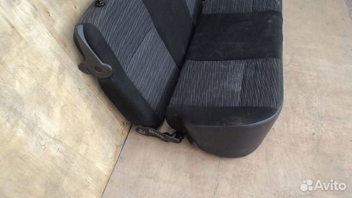 Сиденье заднее (диван) Renault Sandero 1