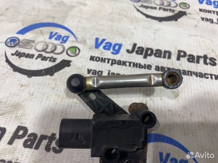 Датчик высоты дорожного просвета Volkswagen Tiguan