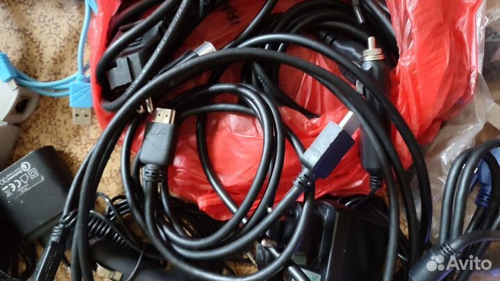 Кабели и переходники много разных
