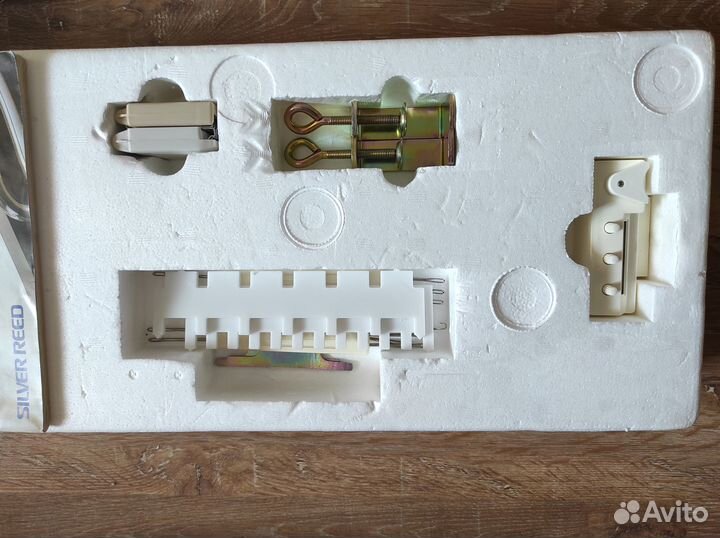 Вязальная машина Silver reed LK-300 4 класс