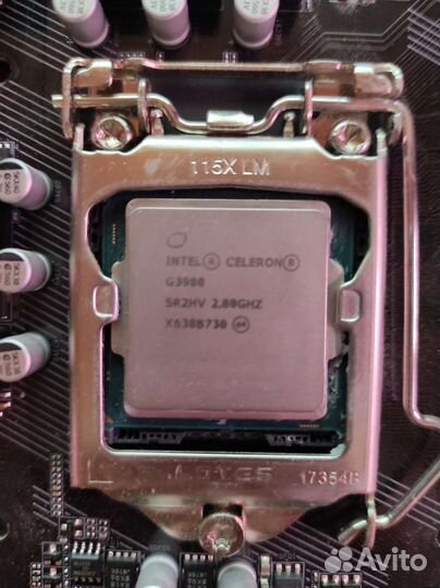Материнская плата Gigabyte b250 + celeron G3900