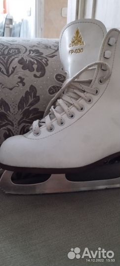 Коньки размер 34
