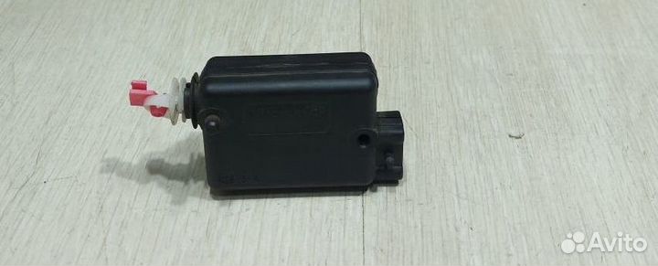 Активатор доводчик замка Renault sandero stepway 2