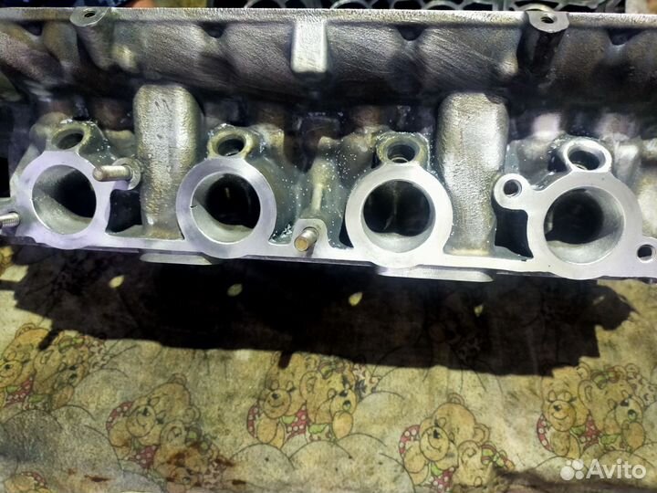 Продам ГБЦ 21126