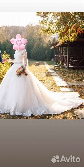 Свадебное платье