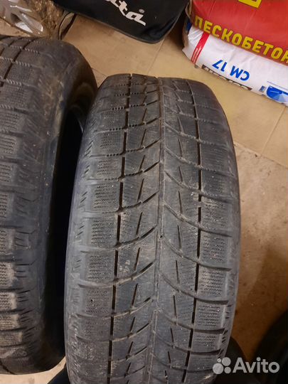 Bridgestone Blizzak WS-60 215/60 R16 Q