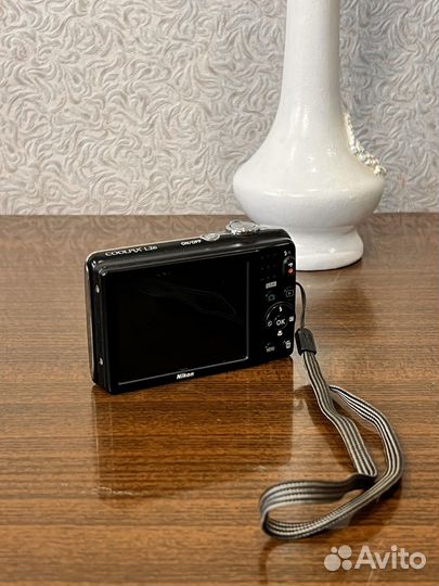 Компактный фотоаппарат nikon