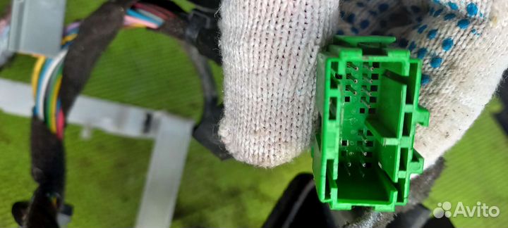 Проводка на левую дверь Вольво S 80