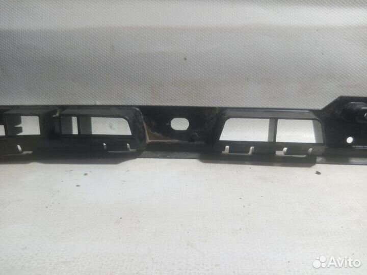 Кронштейн порога левый Porsche Macan 95В 2013