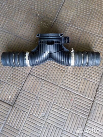 Впускной патрубок Porsche cayenne 958 4.8