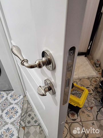 Врезка и установка замков