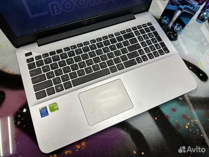 Asus x555 core i5 4210u/GT 840/RAM 6gb/1 Tb