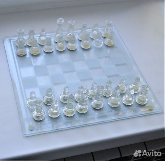 Шахматы стеклянные