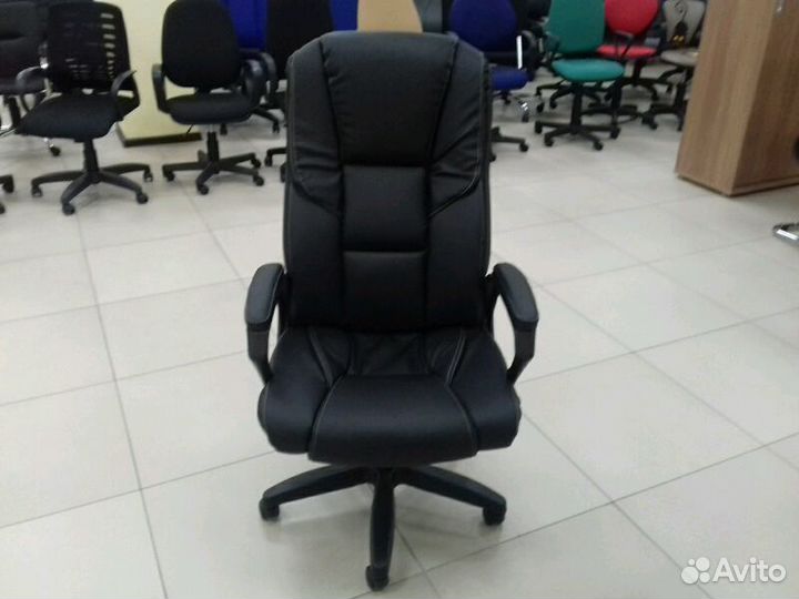 Кресло руководителя Одиссей с механизмом качания