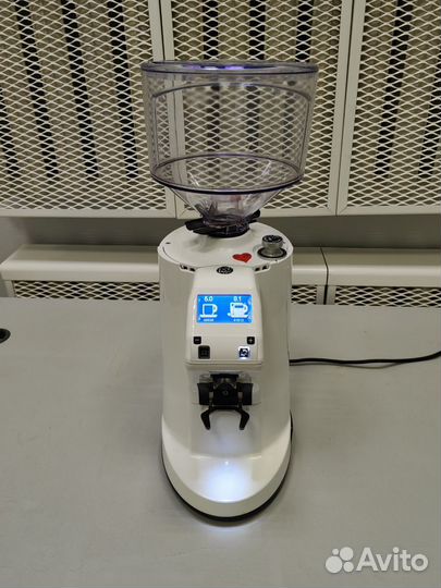 Кофемашина с кофемолкой