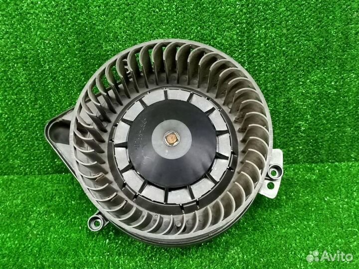 Мотор отопителя Audi A4 (8E B7) 2005-2008