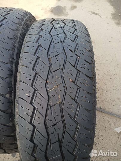 Toyo Open Country A/T Plus 215/60 R17 96V