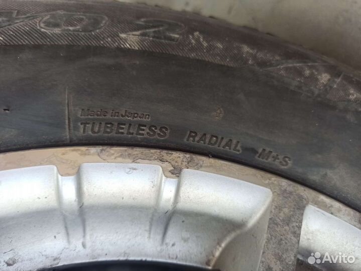 Bridgestone Blizzak Revo2 215/65 R16