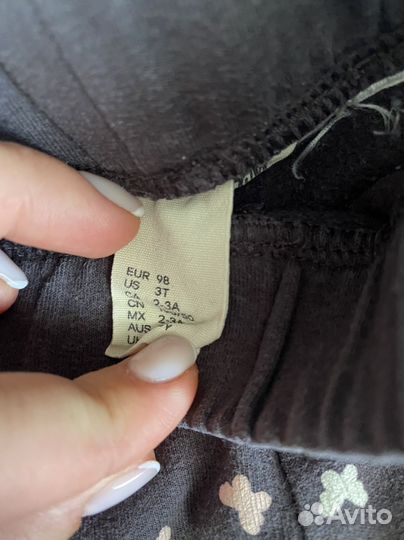 Нежный комплект : легинсы и кофточка