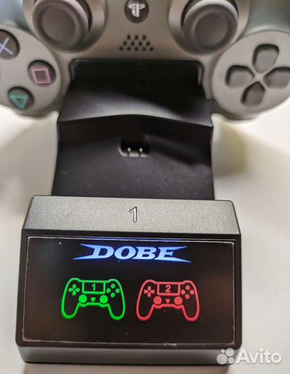 Зарядная станция для двух джойстиков,геймпадов ps4