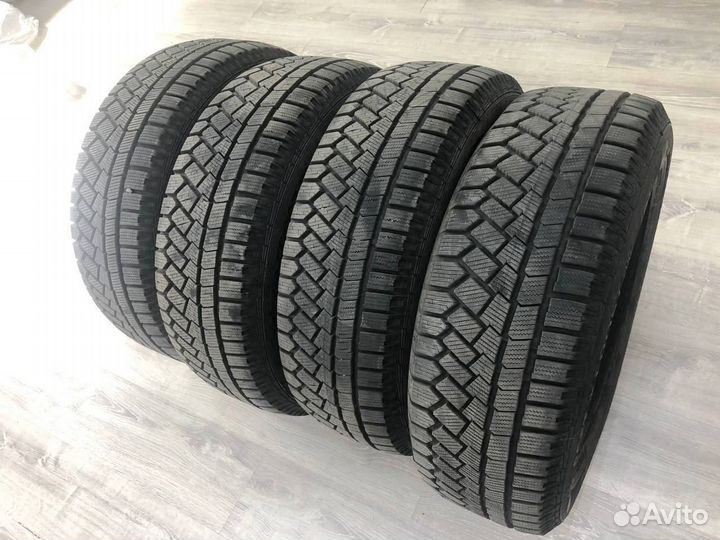 Gislaved Nord Frost 200 SUV 215/65 R16 102T