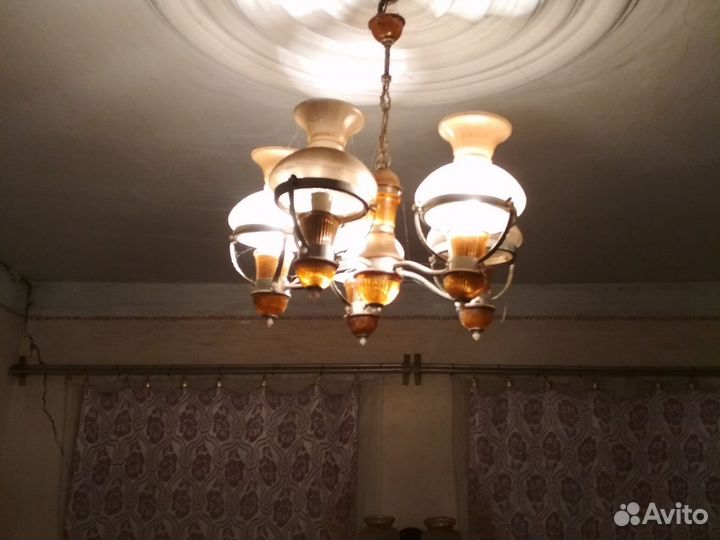 Люстра красивая целая,а отмыть вообще заблестает