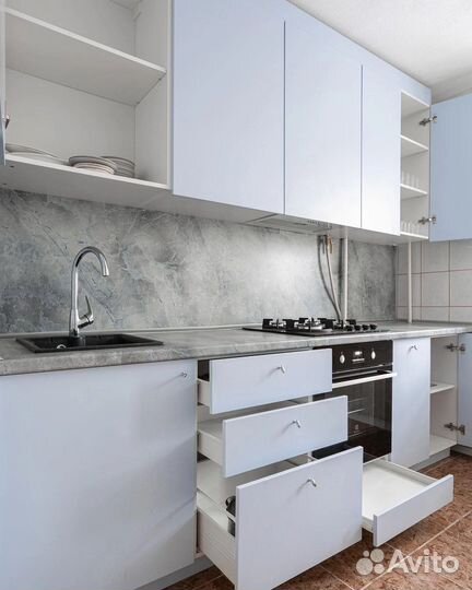 Один из вариантов бюджетной прямой кухни