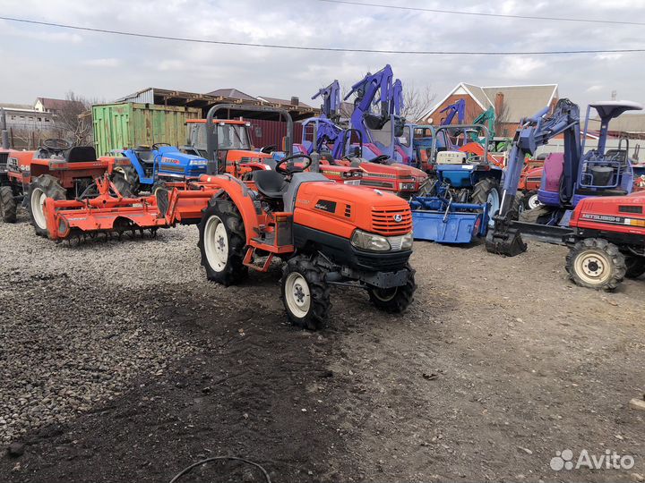 Мини-трактор Kubota KL21, 2015