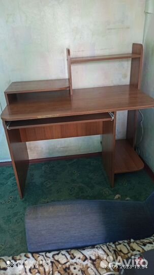 Компьютерный стол