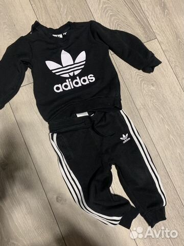 Спортивный костюм adidas