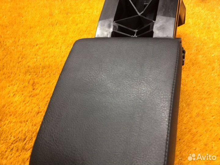 Подлокотник Bmw 3-Series E46 M43B19 (194E1) 2001