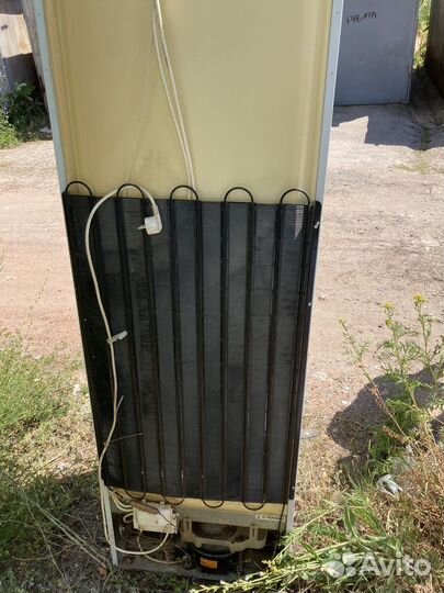 Холодильник Indesit