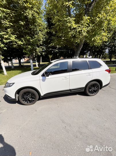 Mitsubishi Outlander, 2020