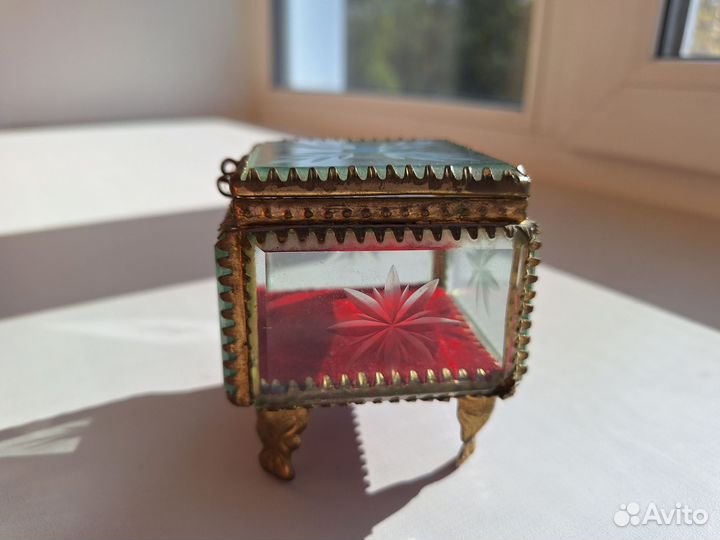 Шкатулка для украшений стеклянная времен Революции
