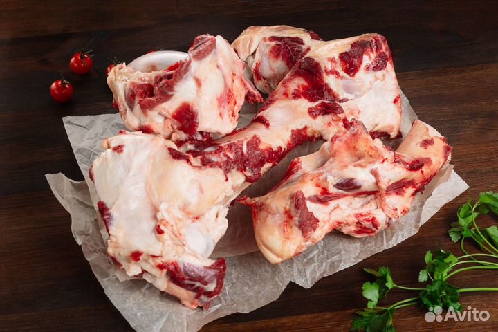 Мясной корм для собак, фарш, кости для собак