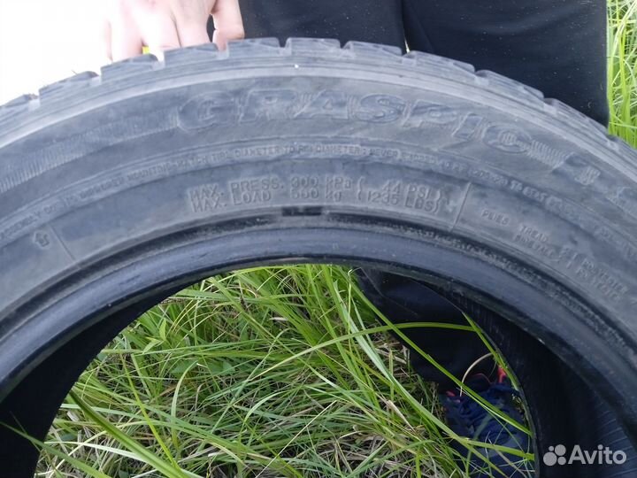 Dunlop Graspic DS-V 18.8/180 R15