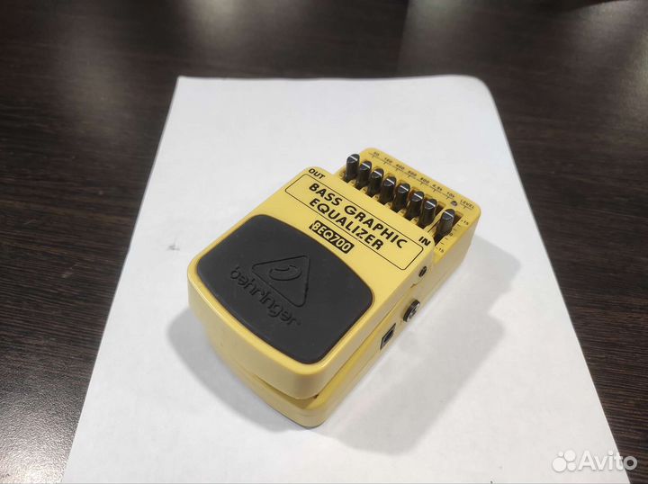 Behringer BEQ700 педаль эквалайзер