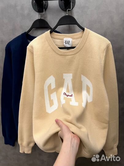 Теплый свитер Gap