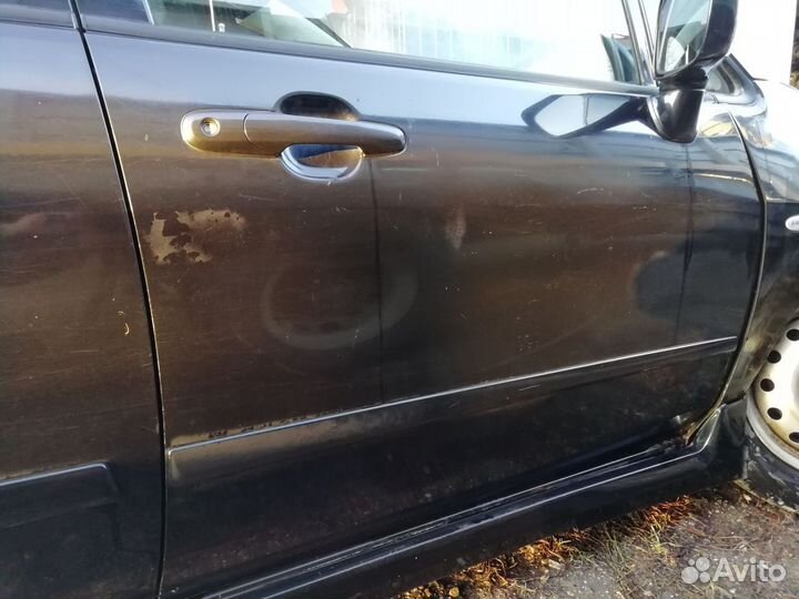 Дверь передняя правая Сузуки Лиана