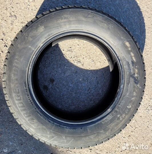 Bridgestone Blizzak DM-V2 225/65 R17