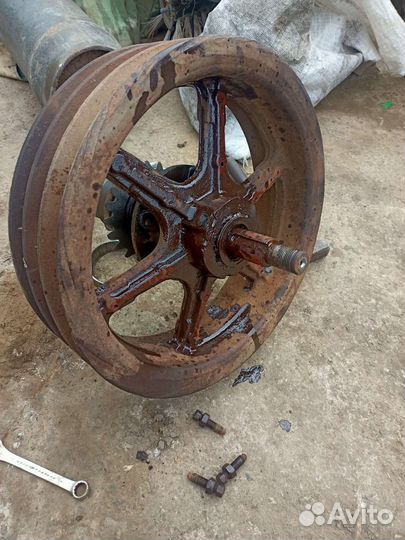 Корпус редуктора Кир 1.5 и шкив