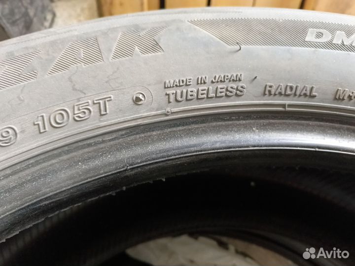 Bridgestone Blizzak DM-V2 235/55 R19 105T