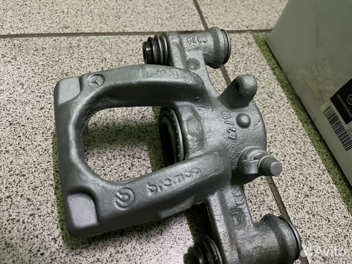 Суппорт задний Mercedes W447