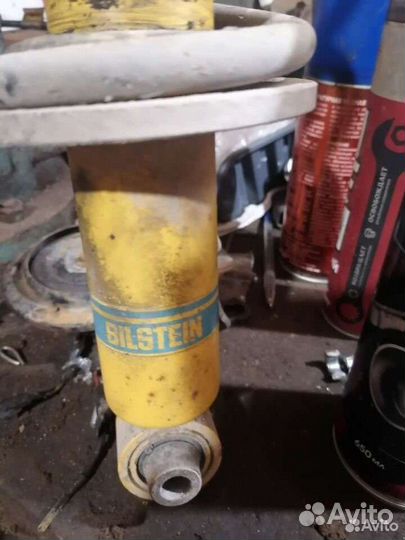 Задние стойки, амортизаторы Bilstein Subaru
