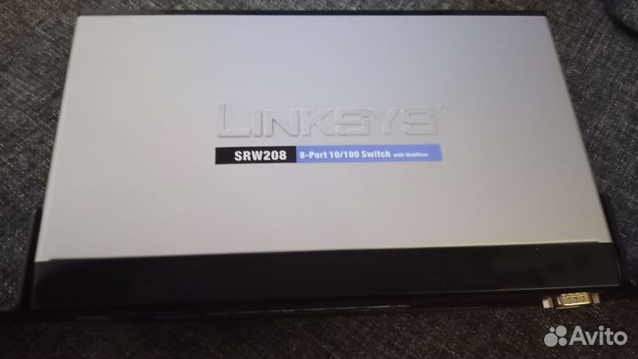 Коммутатор Linksys 208