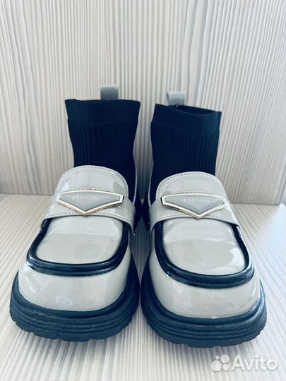 Продам ботинки для девочки